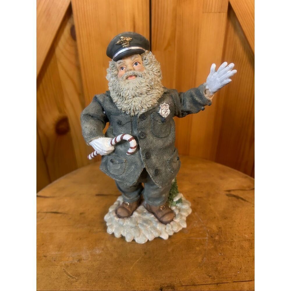 Hamilton Gifts "The Policeman" Professional Santa Figurine Statue  1991 (5743)